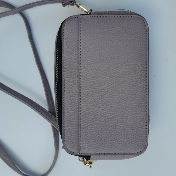 Kedzie Muave Pop Modernist Vegan Leather Crossbody Shoulder Compact Camera Shape - Picture 4 of 12